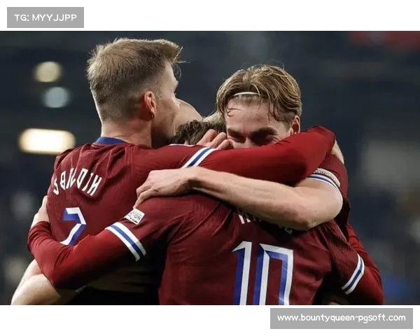 瑟洛特与哈兰德击掌庆祝，挪威双塔默契十年养成